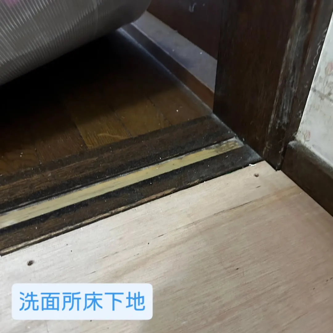 埼玉県東松山市で浴室、洗面所、そしてトイレのリフォーム工事中...